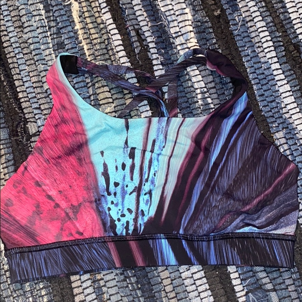 lululemon sports bra